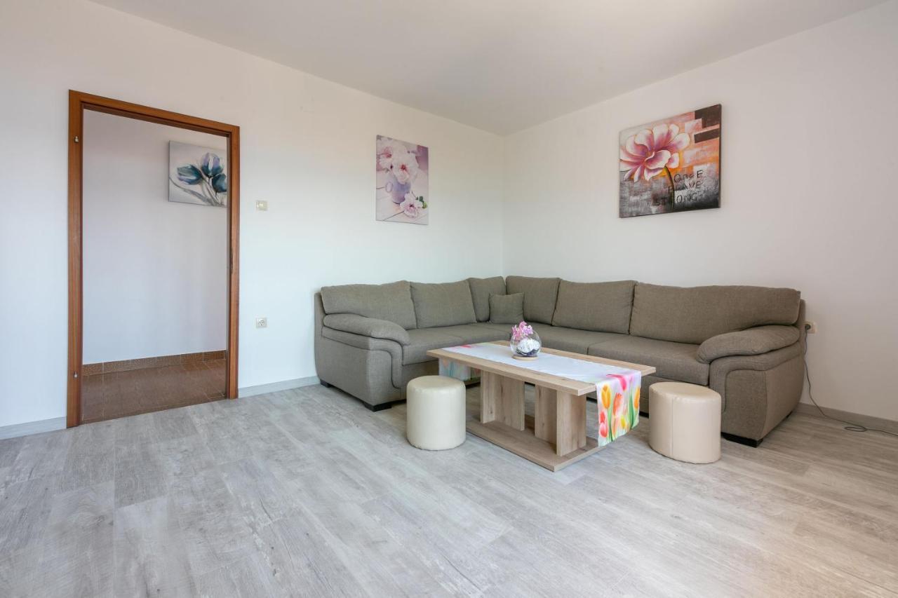 דראמליי Apartments Melita מראה חיצוני תמונה